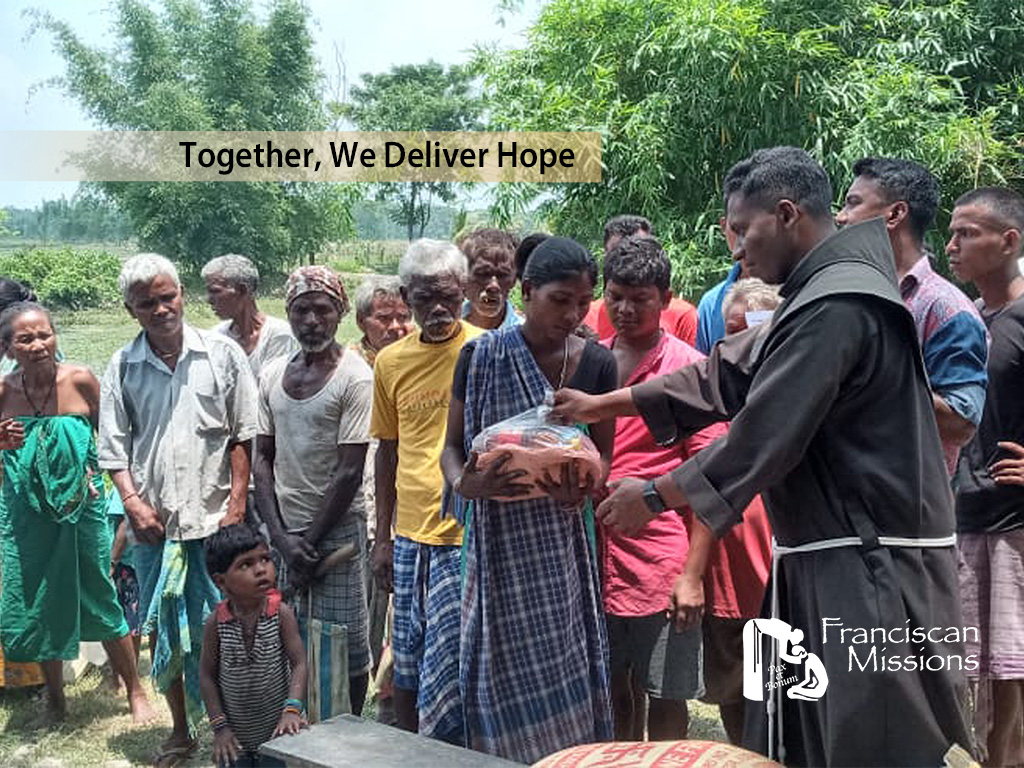 India flood, franciscan, franciscan friar, feeding the poor, franciscan missions, franciscan missionary, disaster relief, disaster relief in India,