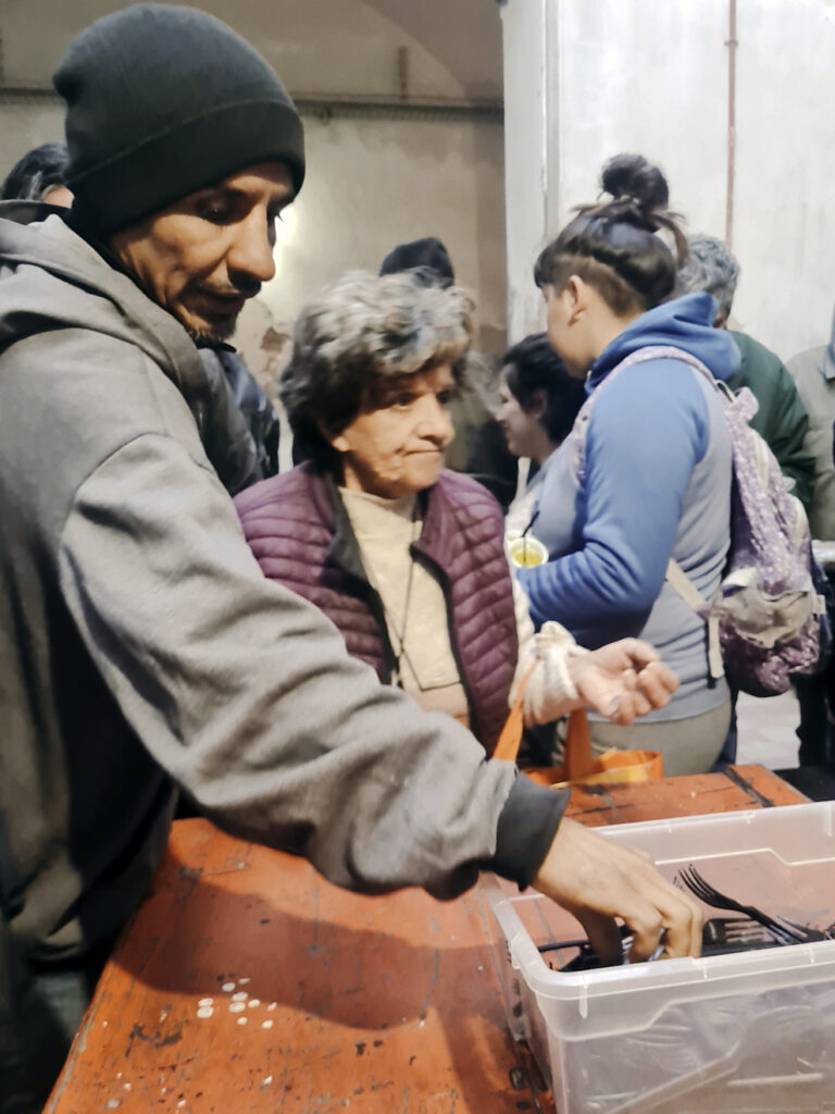 Serving the misfortunate of Buenos Aires